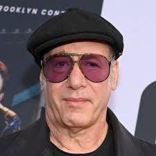 Fred Silverstein's Instagram, Twitter & Facebook