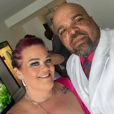 I'm new to epoxy resin, I've used up the stuff I got in starter kits for  Christmas and I'm wondering what's everyone's best recommendation for  bubble free resin that's not too expensive