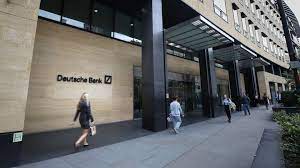 Deutsche bank ag acting through its london branch ('db london') whose address is at winchester house, 1 great winchester street, london ec2n 2db. Deutsche Bank Baut In London Stellen Ab