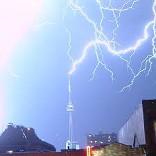 Cntower W Multiple Lightening Strikes Tower Lightning Cn Tower