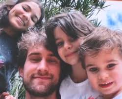 Marco Ricca surpreende público ao mostrar os quatro filhos