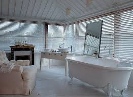 Maison Creee Par Le Designer Philippe Starck En 1994 Pour Le Catalogue Les 3 Suisses Cette Starck House Est Salle De Bain Tropicale Maison Plan Maison