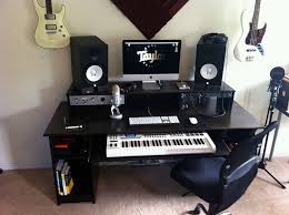 With a proper studio desk you'll be able to keep your hardware out of the way so that you'll be able to maintain a clutterless workspace. 19 Diy Studio Desk Plans And Ideas Thehomeroute