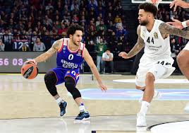 Kötü başlangıcın ardından mola alan i̇kinci çeyreğe anadolu efes, oldukça iyi bir başlangıç yaptı. Anadolu Efes Istanbul Vs Real Madrid Game