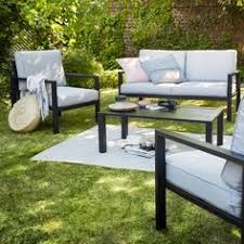 Un Salon De Jardin En Aluminium Aussi Moderne Que Deco Ideal Pour Une Terrasse Ou Dans Le Fond D Un Jardin En 2020 Salon De Jardin Detente Jardins Salon De Jardin