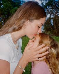 Celebrating the special moments this Mother's Day with @kitaalexander and  @theofficialpandora #BeLove #ShotforPandora