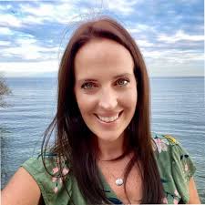 You know the saying 'the right place at the right time'? Well, let me tell  you, it sure is a true thing. My twin sister is a paediatric ICU nurse and  an