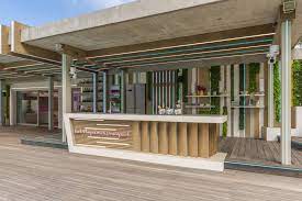 Glamour Takes You Inside The Lavish 5 3m Love Island Villa With All The Secrets Straight From Cape Town In 2021 Island Villa Love Island Villa
