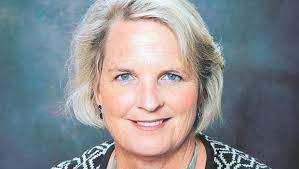 Kari Greene's Instagram, Twitter & Facebook