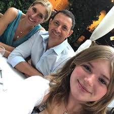 Fundraiser for Karin Reitinger by Sandra Bartsch, Nicolisa Contis Katharina  Leduc, Karin Reitinger : Help for the Kahala Family