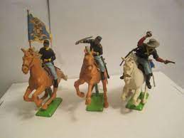 Notify me when this product is available: Britains Deetail Civil War Union Cavalry Flagbearer 54mm Plastic Toy Soldiers Britainsdeetail Toys Plastic Plastic Toy Soldiers Toy Soldiers Britains Toys
