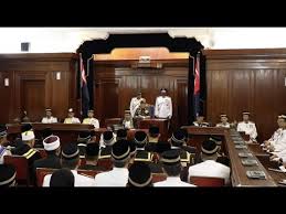 Lengkap dengan ibu negeri di seluruh kawasan, mengikut urutan. Dymm Sultan Ibrahim Rasmi Penggal Persidangan Pertama Dewan Undangan Negeri Johor Ke 14 Youtube