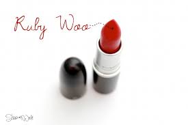 1, 2 or 3?💎 i'm voting for the dark ruby one😍! Der Perfekte Rote Lippenstift Von Mac Ruby Woo Shia S Welt