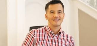 The infamous figure is always in the limelight for inciting anger and debate among the public, which is ultimately a part of his marketing approach. Video Netizen Label Aliff Syukri Kurang Ajar Kutuk Warna Kulit Penyanyi Santesh Dan Cari Penonton Ugly Women