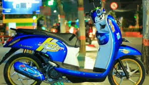 Ahm juga memberikan referensi modifikasi, salah satunya dengan konsep fashionable. 48 Modifikasi Scoopy Terbaik Tahun Ini Road Race Airbrush Jari Jari