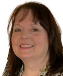 Julie Ludlow's Instagram, Twitter & Facebook