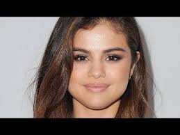 S E L E N A C O Image By Earthos Org Selena Gomez Emily Ratajkowski