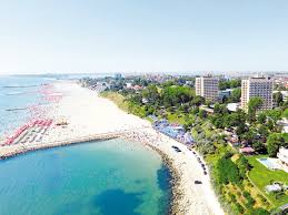 Camerele au grup sanitar propriu cu dus si sunt dotate cu televizor, frigider, pat matrimonial. Oferte Vacanta Sejur Eforie Nord 2021 Preturi Excelente Iritravel Ro