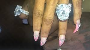 If diamonds are a girl's best friend, perhaps vanessa bryant will find solace in hers as she works through her divorce from husband kobe bryant. Gucci Mane Casually Spends Over 1m On A Custom Made 60 Carat Ring For Keyshia Ka Oir Style Bet