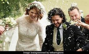Christopher kit catesby harington is proposed to marry rose eleanor arbuthnot leslie on saturday 23 june 2018, under entry number 317/2018/42. Dreamy Pics From Kit Harington And Rose Leslie S Scotland Wedding A Game Of Thrones Reunion
