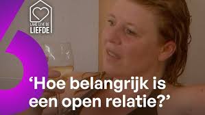 Renate SCHILDERT het liefst ZONDER EXTRA nummertjes!