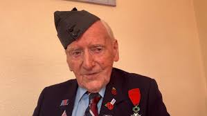 VE Day veteran recites Vera Lynn song