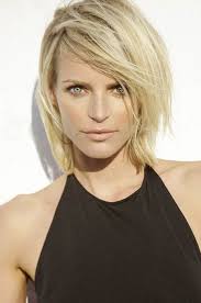 We have compiled the most beautiful models for you and listed below. 100 Best Hairstyles Haircuts For Women With Thin Hair In 2021