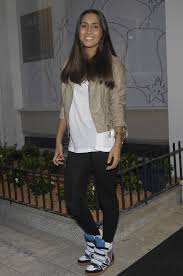 O seu perfil de instagram conta com mais de 250 mil. Ex De Angelico Vieira Assume Romance Oito Anos Apos A Morte Do Cantor