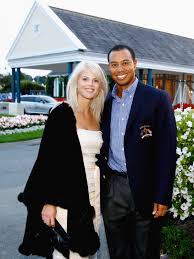 Tiger woods holds his daugher, sam, and stands next to his wife, elin nordegren, at a golf event a week before his thanksgiving suv crash drew a. Tiger Woods Shares Dinner With Girlfriend Erica And Kids Sam And Charlie After Ex Elin Nordegren Debuts Son With New Man