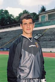 Eduardo of sporting braga in . Tribuna Expresso Grandes Jogos Eduardo Tinha Nove Anos Quando O Meu Pai Faleceu O Carro Bateu E Fui Projetado Para O Banco Da Frente Fui O Unico Que Ficou Consciente