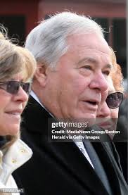 25 Peter Delahunt Photos & High Res Pictures