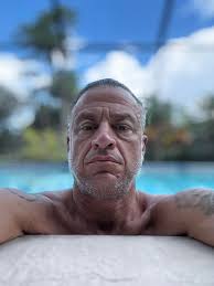 My great-grandfather, Philipp R. Muller, came to America and NW Ohio in  about 1885 from Switzerland. He brought with him the recipe for what came  to be called “Fayette Bologna”. It was