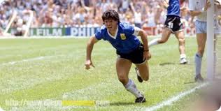 El gol del siglo fue el segundo a los ingleses. Gol Del Siglo Cronica De Dios Los 10 6 Segundos De Diego Por Hernan Casciari Mexico