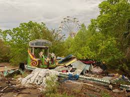 Disney, six flags, and even the flintstones have had amusement parks that succumbed to disasters, bad press, and shifting entertainment markets. Creepy Photos Of Abandoned Us Theme Parks