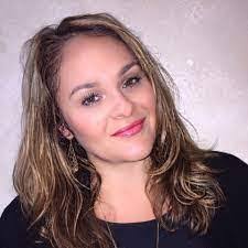 Nicole Remer's Instagram, Twitter & Facebook