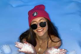 No contact info to show. 16 Letnia Roksana Wegiel Morsuje Na Sucho W Bikini Natemat Pl