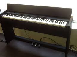 Découvrez notre sélection à prix bas et bénéficiez de 5% minimum remboursés sur votre achat. Piano Roland F 120 Noir Satine France Pianos