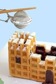 Un Chateau Fort De Gaufres En Guise De Gateau D Anniversaire De Quoi Faire Rever Et Regaler Tous Les Appr Gateau Anniversaire Idee Gateau Gateau Chateau Fort