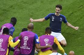 Eigentlich war benjamin pavard nur als backup für djibril sidibé vorgesehen, doch inzwischen ist der stuttgarter bei frankreich auf der rechten seite nicht mehr wegzudenken. Frankreich Bei Der Wm 2018 Vfb Profi Benjamin Pavard Auch Gegen Uruguay In Der Startelf Fussball Stuttgarter Nachrichten