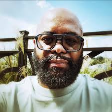 Oblique Seville defies the cool, wet conditions and a slight headwind of  -0.3m/sec in Lausanne to win the 100m in 9.87. The Jamaican beats Olympic  champion Noah Lyles convincingly by 15 hundredths