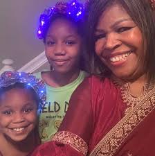 King Von's mom is the talk of the timeline after new photos surfaced  showing her natural body and ageless beauty at 50. She says no surgery, no  filters—just raw pressure! 👑💯 👇🏾📺