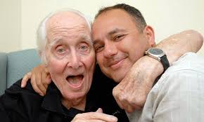 Great Train Robber Ronnie Biggs' ashes will be scattered at scene of the  crime