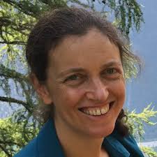 Laura Bogar (@LauraBogar)