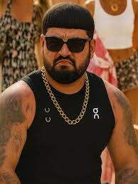 Gojira updated his status.