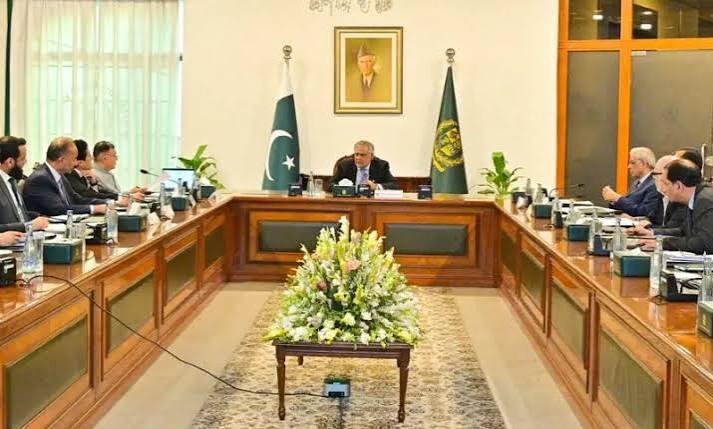 Federal govt extends closing times for markets, restaurants - Pakistan -  DAWN.COM