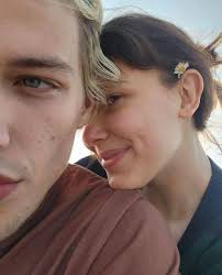 Kisah Cinta Millie Bobby Brown & Jake Bongiovi, Resmi Nikah