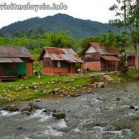 This chalet can accommodate 10 people max. Percutian Best Di Tam S Chalet Janda Baik