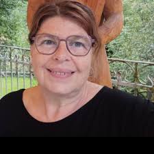 Sono stata vittima di una diffamazione senza precedenti. Il mio nome,  accostato all'istigazione e alla giustificazione della violenza sulle  donne. Tutti coloro che si sono resi protagonisti di questa palese falsità  ne