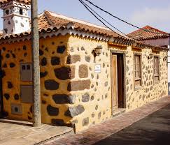 La casa rural don leandro dispone de 4 habitaciones dobles, una suite junior y una suite familiar decoradas en un delicado. Casa Del Molino Casitas Rurales