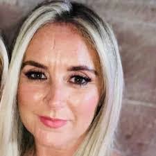 Kerrie Lang's Instagram, Twitter & Facebook